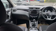 Nissan Qashqai 1.3 DiG-T N-Connecta 5dr Petrol Hatchback
